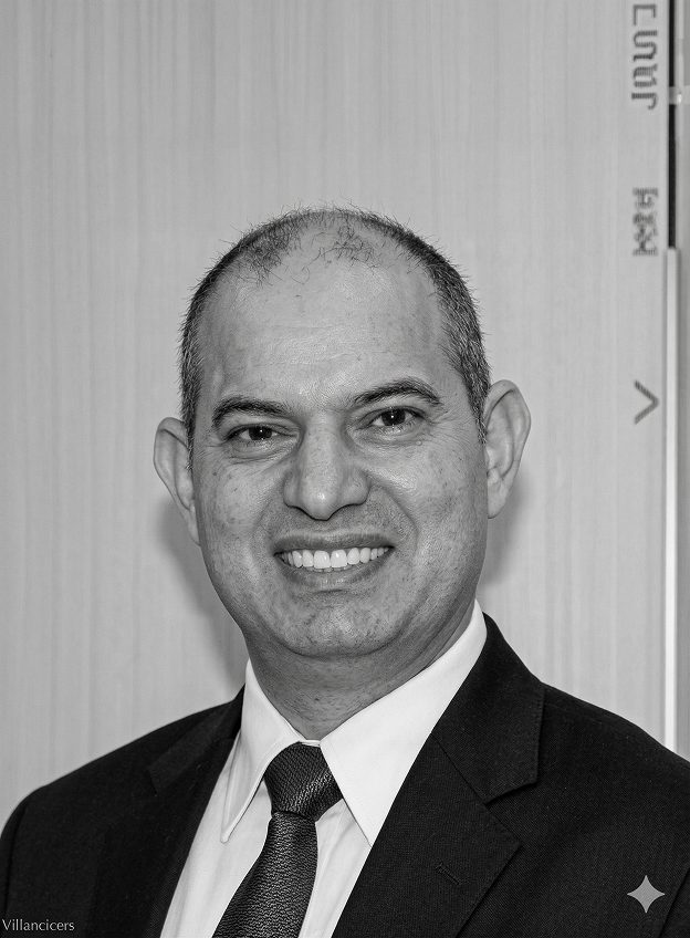 عماد كساب.jpg